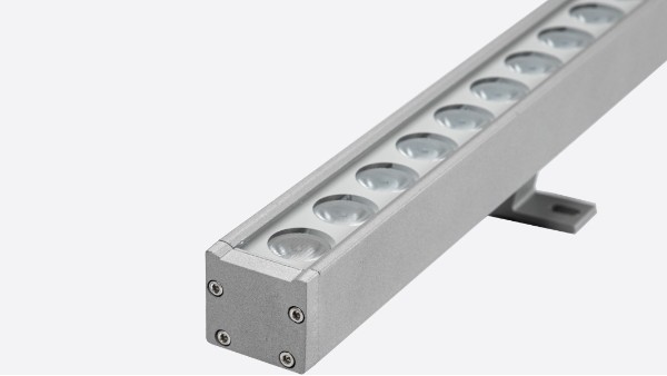 大功率LED洗墻燈的照射距離可達多遠？