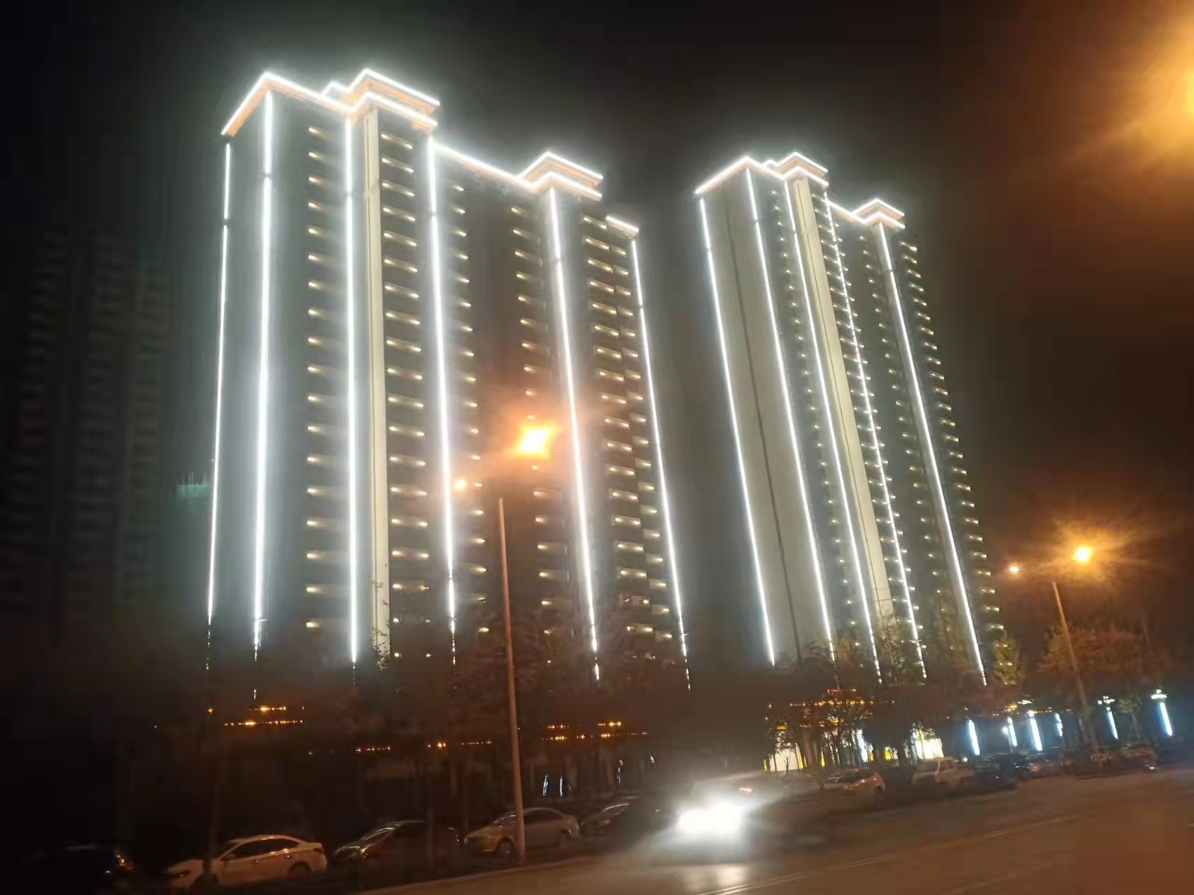 山西弘豐源天璽城樓體亮化工程